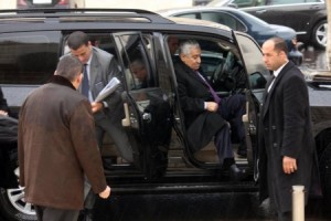 النسور فيما يتعلق بقضية الطيار معاذ الكساسبة: التعليق غير مفيد الآن