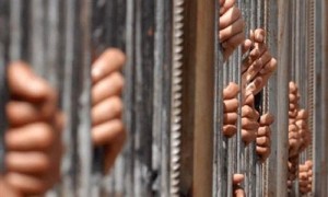 الحبس 3 سنوات لسوريين حاولا خطف أميركي بالزرقاء