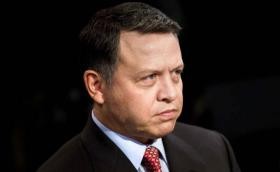 بالصور...الملك يصل إلى عمان وحشود شعبية في استقباله