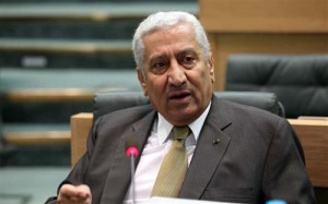 القوات المسلحة طلبت مليارين ونصف موازنة لعام 2015 والحكومة خصصت ملياراً