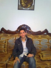 بالصورة.. الطالب الذيب من تخصص الصيدلة الى الطب بعد حصوله على معدل 97.6%