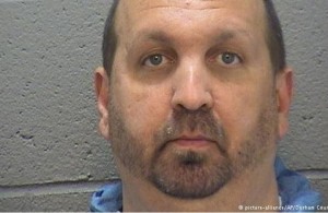 قاتل الطلبة المسلمين بجامعة نورث كارولاينا (فيديو)