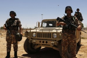 المومنـــي: لا حديث عن حرب برية...وهناك خطــة لتأميـــن الحـــدود