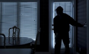 سرقة خزنة من منزل في عمان بداخلها 100 ألف دينار ومجوهرات