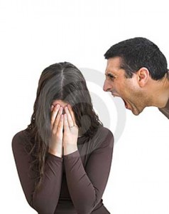 اغرب حادثة طلاق في الاردن يشهدها شارع مكة .. والله ما بتنزلي،انت طالق !!