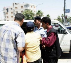 ضبط طفل متسول يعاني من حالة صحية سيئة للغاية لانه "لم يشبع منذ شهرين"!!