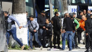 لحظة إقتحام متحف باردو بتونس .. فيديو