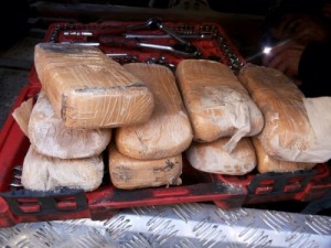 بالصور...مكافحة المخدرات تحبط محاولتي تهريب لمواد مخدرة وتضبط كميات منها