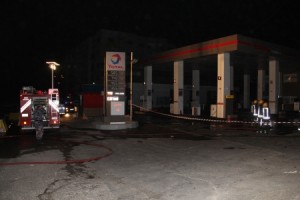 بالصورة...تسرب مادة البنزين داخل إحدى محطات المحروقات في العاصمة عمان