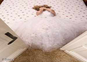 مرج الحمام .. أب يجبر عريس إبنته على طلاقها ويدفع كافة تكاليف الزفاف والسبب ..!!