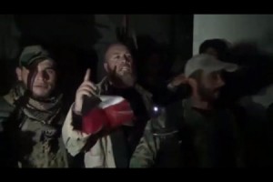 بالفيديو والصور .. "ثوار" سوريون يعلنون سيطرتهم على معبر نصيب الحدودي مع الاردن