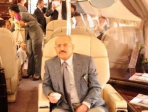 هروب " علي عبدالله صالح" على متّن طائرة روسية .. وهروبه نائبه الى عُمان ..