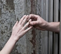 أسير أردني محكوم بالسجن 11 مؤبداً يعقد قرانه بالسجون الإسرائيلية