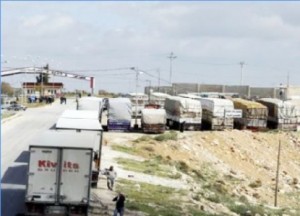 أكثر من 100 شاحنة محملة بالبضائع الأردنية ... عالقة على حدود جابر