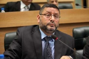 تحميل مسؤولية "هيكلة" الصحف للنائب الصيدلاني  "زكريا الشيخ"