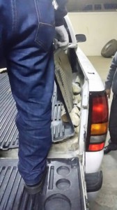 وفاة واصابة عربي في عملية احباط محاولة تهريب 300 ملايين حبة مخدر في العقبة .. صور