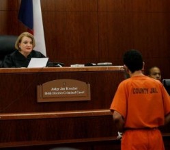 لأن ابنته "تحدته" وتزوجت من مسيحي ..اتهام أردني بجريمتي قتل في تكساس