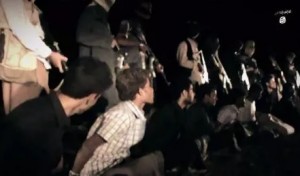 فيديو لداعش يظهر قطع رؤوس حوثيين باليمن