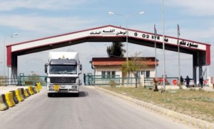 لليوم الثاني على التوالي : سوريون يعتدون على الشاحنات الأردنية في "الحرة"