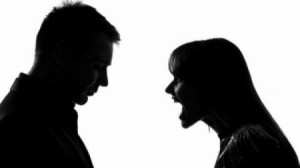 زوجان يتبادلان الطعنات في الأغوار الشمالية