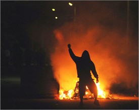 شغب واغلاق طرق فرعية في المفرق احتجاجا على استمرار انقطاع المياه