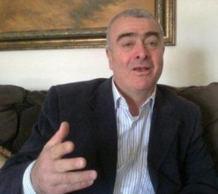 زياد طارق عزيز ينعى والده "تمسكت بمبادئك حتى آخر نبضة في عروقك" ويعلن الدفن بمأدبا