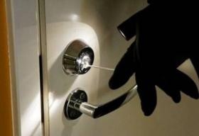 لصوص يستغلون فترة "صلاة التروايح" لتنفيذ سرقاتهم في إربد