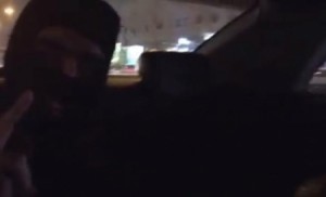 مصدر رسمي يوضح حقيقة فيديو تجول سيارة "داعش" في عمان: "هواة وسفهاء"