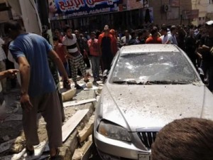 بالفيديو والصور ... وفـــاة شخص و 5 اصابات اثر سقوط قذيفة سورية وسط السوق التجاري في الرمثا