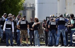 منفذ اعتداء فرنسا أرسل صورة "سيلفي" مع رأس ضحيته