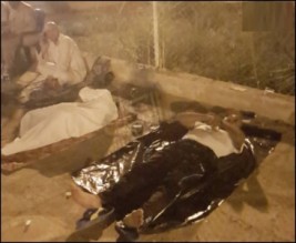 معتمرون اردنيون يفترشون الارض على الحدود السعودية .. والسبب ؟!!