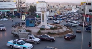 إصابة "امام مسجد" إثر الاعتداء عليه من قبل مجموعة شباب في سحاب