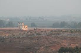 الرمثا.. شهود عيان: اطلاق نار مباشر من الجبال السورية