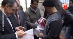 بالفيديو.. (دحلان) ما زال يثير سخرية الفلسطينيين