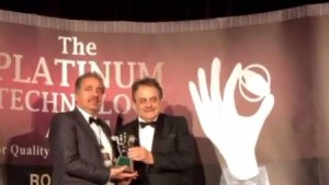 بجدارة واستحقاق ..حسين الصعوب يحصد جائزة أفضل مدير عام لقطاع النقل البحري على مستوى العالم