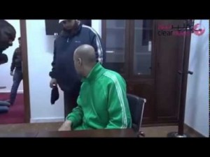 شاهد..تسريب فيديو لتعذيب نجل “معمر القذافي” في سجون طرابلس