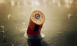 اصابه فتاة بعيار ناري طائش في السلط