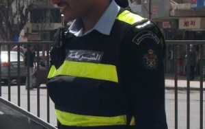 دهس شرطي سير في شارع الجامعة الأردنية خلال وظيفته