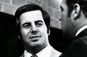 تعرف على .. أشهر 10 نصابين في العالم .. أحدهم باع برج إيفل .. والآخر خطف الموناليزا !!