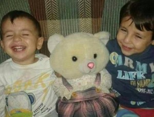 بالصور..تعرّف على قصة الطفل السوري الغريق الذي صدم العالم