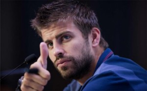 بالفيديو.. حالة سكر شديدة لبيكيه فى ملهى ليلى