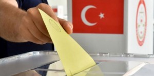 بدء التصويت بالانتخابات النيابة المبكرة في تركيا