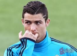 بالفيديو: رونالدو يثير الجدل بمحاولة اعتدائه على لاعب اشبيلية!