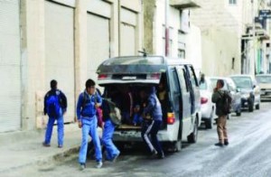 كانوا متواجدين في الصندوق الخلفي .. ضبط "باص كيا" ينقل 31 طالبا في إربد