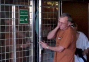 صدق او لا تصدق.. رجل يحصل على 21 مليون دولار مقابل...!؟