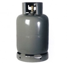 ترجيح رفع سعر اسطوانة الغاز وتخفيض أسعار المشتقات النفطية