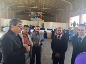 بالصور... رفد حافلات شركة " جت " العاملة على خط العقبة بكتب متنوعة