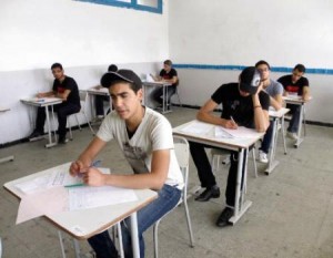 (القلق) سمة الساعات القليلة قبيل امتحانات (التوجيهي)