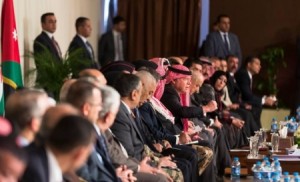 الملك يلتقي شخصيات ووجهاء الزرقاء - صور