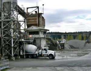 لماذا لم تنخفض أسعار الاسمنت رغم تراجع المحروقات؟